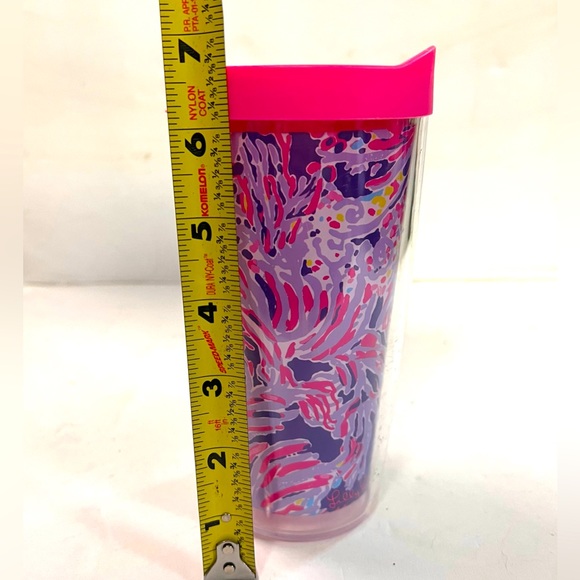 Lilly Pulitzer Insulated Tumbler with lid - Picture 2 of 5